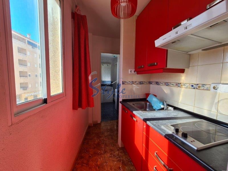 Comprar apartamento con vistas al mar en venta cerca de la playa en La Mata, Torrevieja. ID 4011