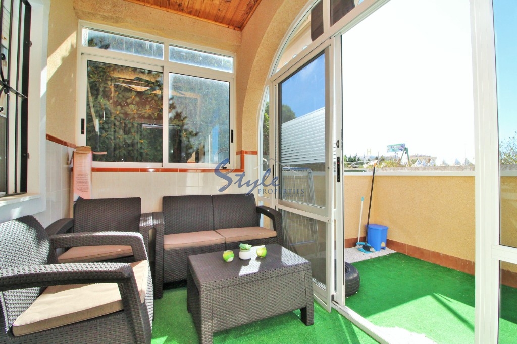 Buy bungalow in Costa Blanca close to sea in Punta Prima. 4013