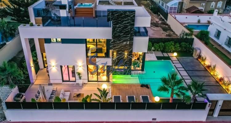 For sale new built villa of modern design with high tech technologies in Torreta Florida, Torrevieja. IDON280