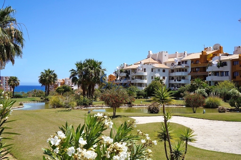 Buy apartment on the seafront in Panorama Park, Punta Prima. ID 4021