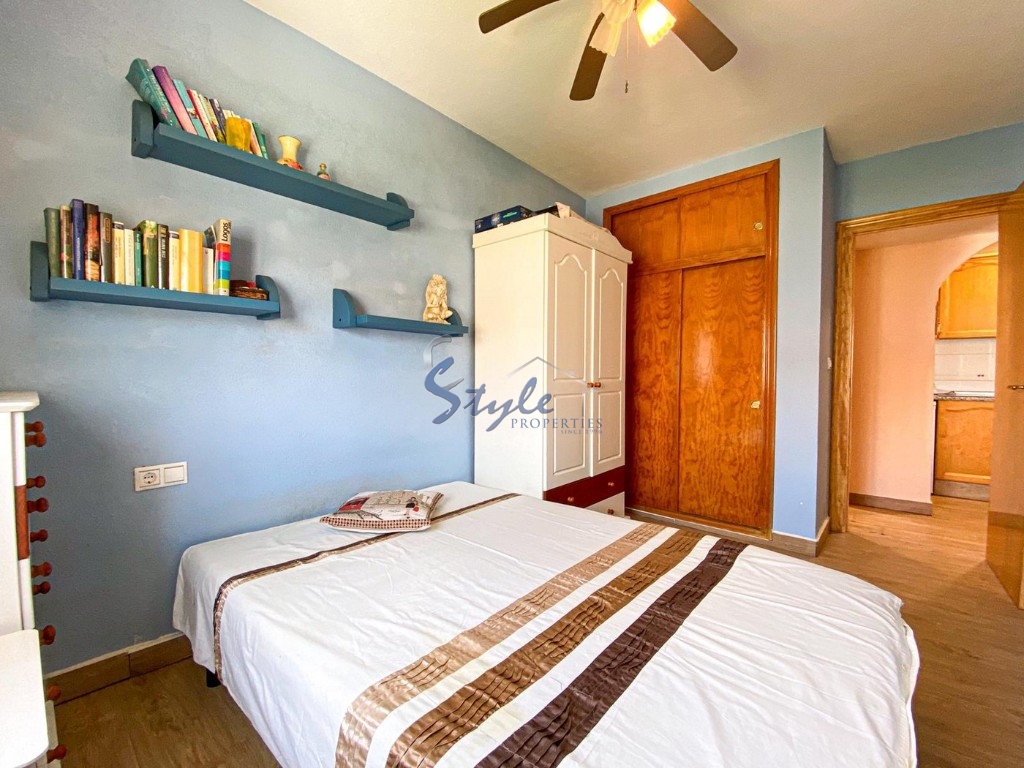 Se vende precioso apartamento en Residencial Lago Jardín de Urb. Los Balcones, Torrevieja. ID 4035