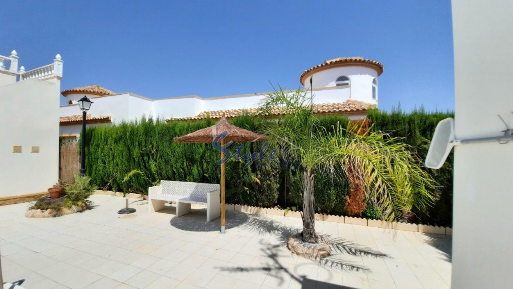 Resale - Villa - El Raso, Guardamar