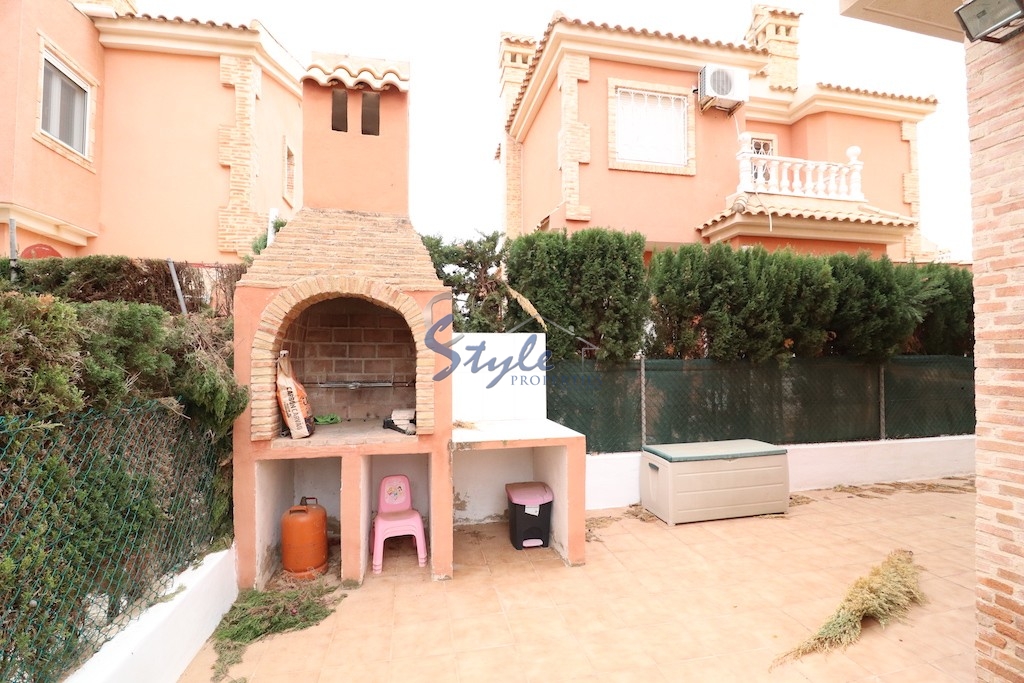 Comprar casa Villa en Playa Flamenca al lado del mar. ID 4044