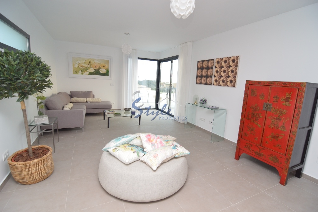 En venta nueva villa de 4 habitaciones en Benidorm, Alicante, Costa Blanca, Spain ON 956