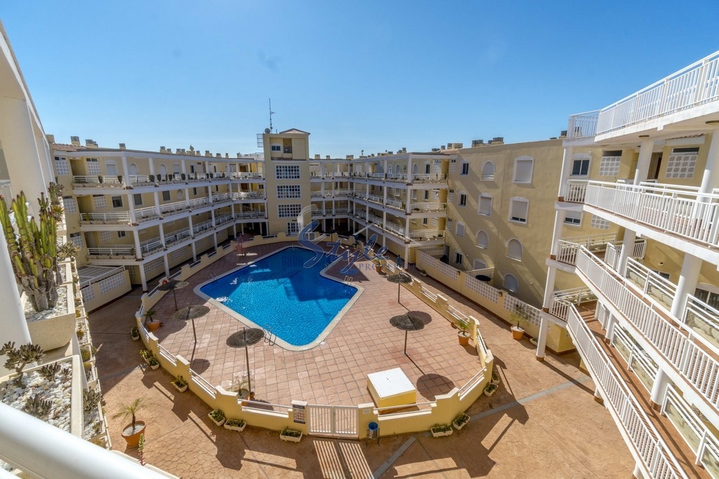 Buy Apartment with sea view in Dehesa de Campoamor, Orihuela Costa. ID: 4057