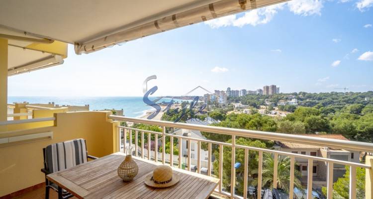 Comprar Apartamento con panorámicas vistas al mar en venta en Campoamor, Orihuela Costa. ID: 4058