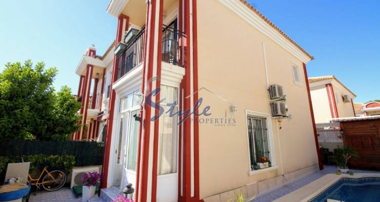 Buy townhouse in Monte Mar, Dehesa de Campoamor close to sea. ID 4067