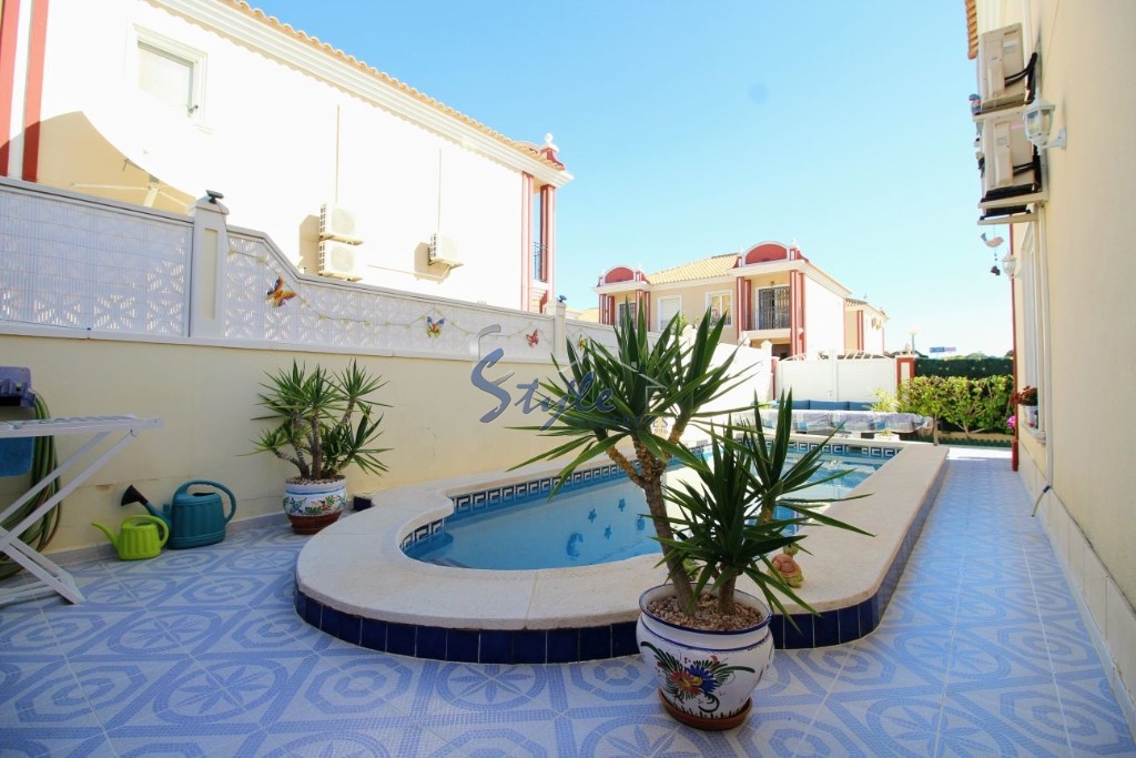 Buy townhouse in Monte Mar, Dehesa de Campoamor close to sea. ID 4067