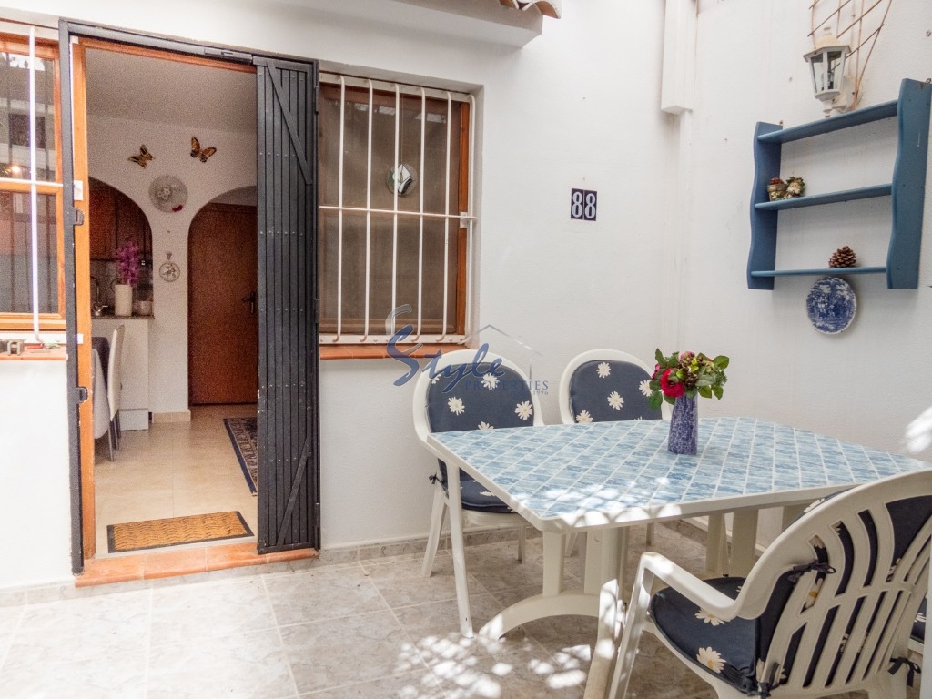 Buy townhouse with garden and pool in Torrevieja. ID 4074