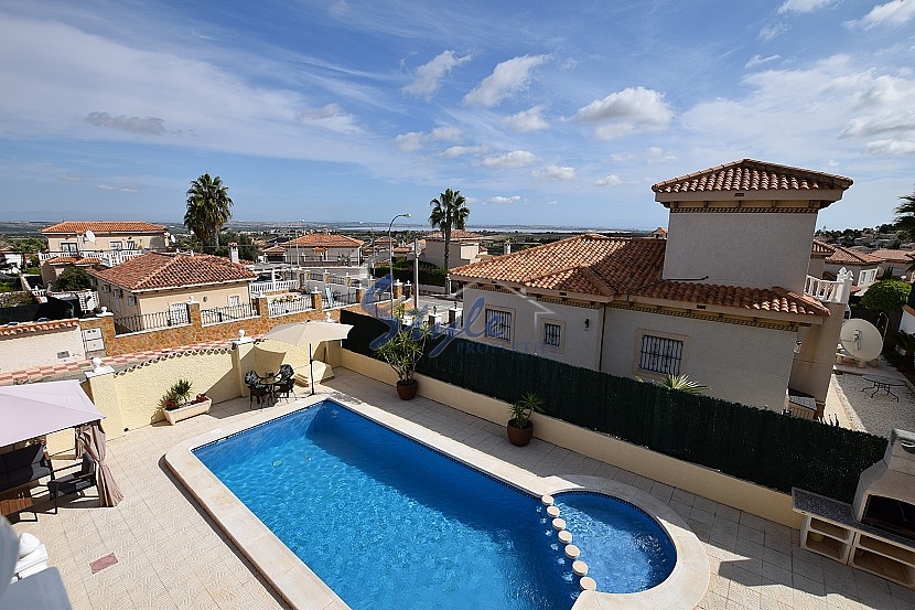 Resale - Villa - San Miguel De Salinas