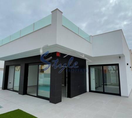 En venta nueva villa en San Pedro del Pinatar ON1216