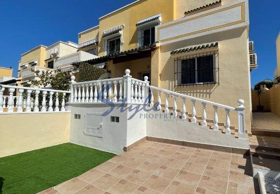 Buy 3 beds Semidetached chalet in Los Altos near to the sea. ID 4083