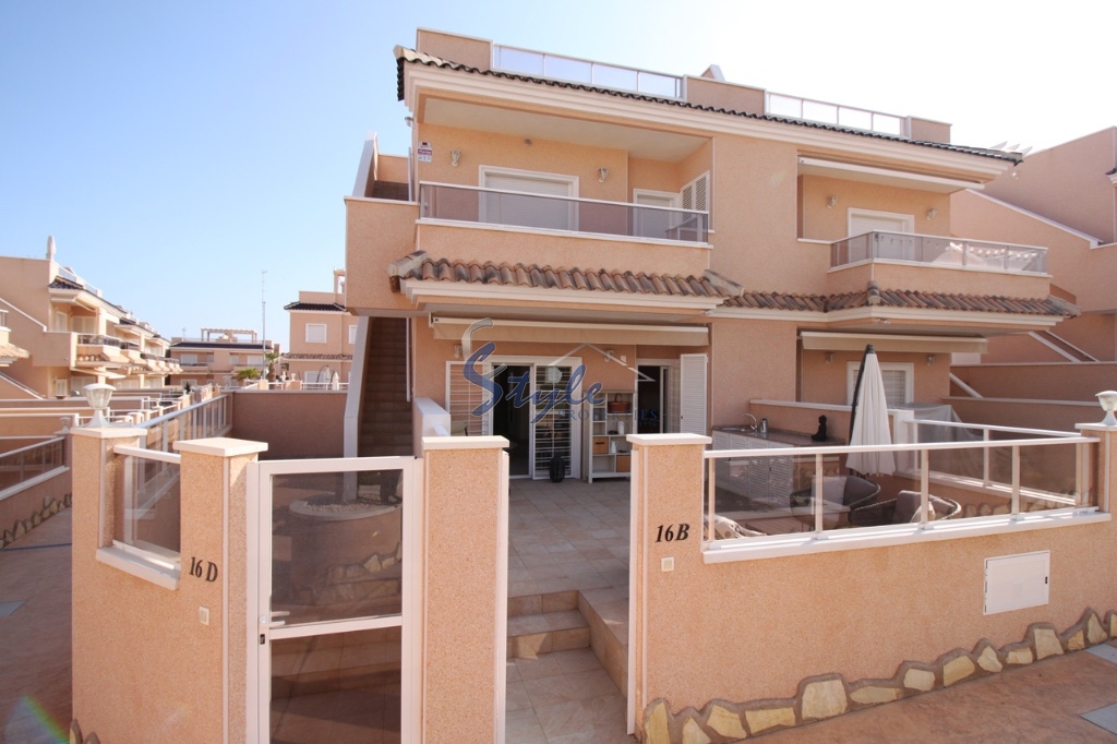 Apartment with large patios for sale in Vista Azul, Punta Prima, Costa Blanca, Spain