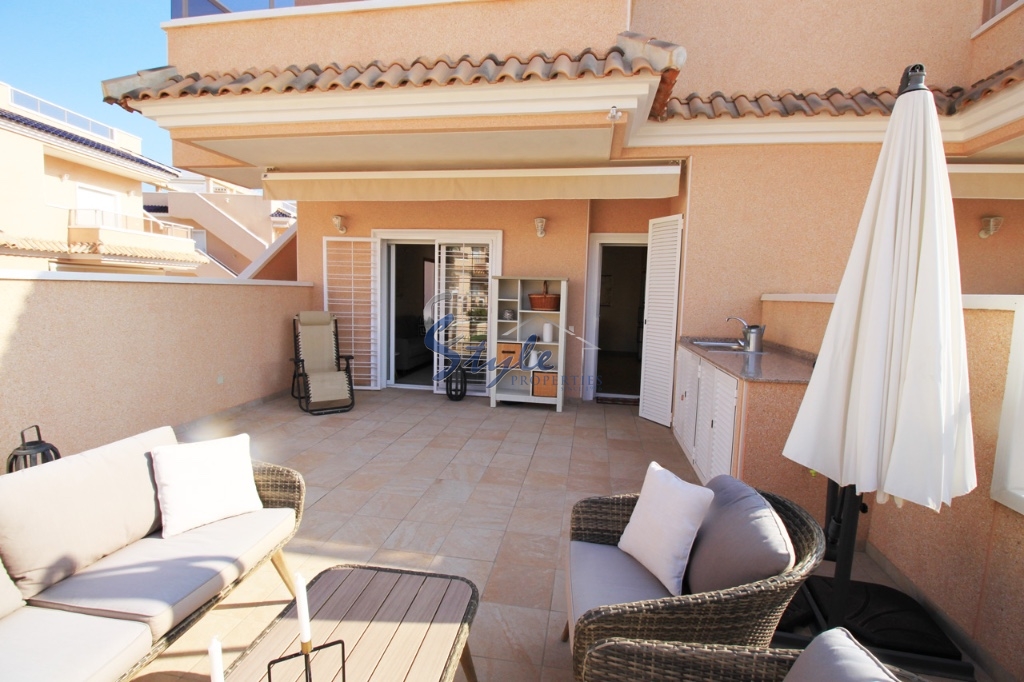 Apartamento con grandes patios en venta en Vista Azul, Punta Prima, Costa Blanca, España