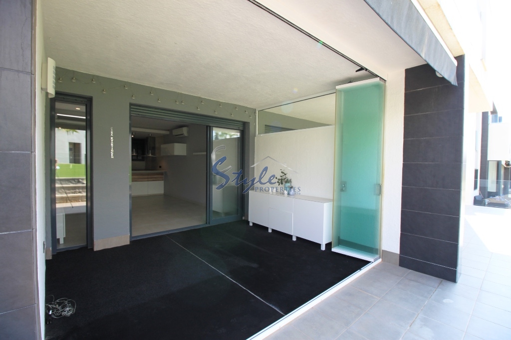 Ground Floor Apartment for sale in Oasis Beach, Punta Prima, Costa Blanca, Spain
