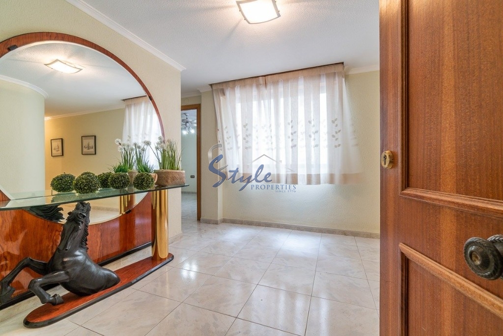 Comprar Apartamento cerca del mar en Torrevieja a 100 metros de la playa. ID 4189