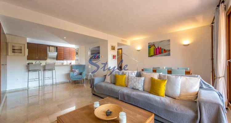 Increíble apartamento de 3 dormitorios en venta en Punta Prima, Costa Blanca, España