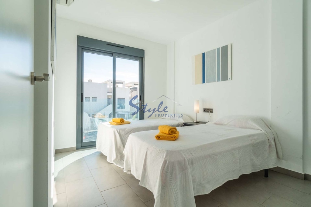 Two Bedroom Penthouse in Oasis Beach for sale, La Zenia, Costa Blanca, Spain ID 3883