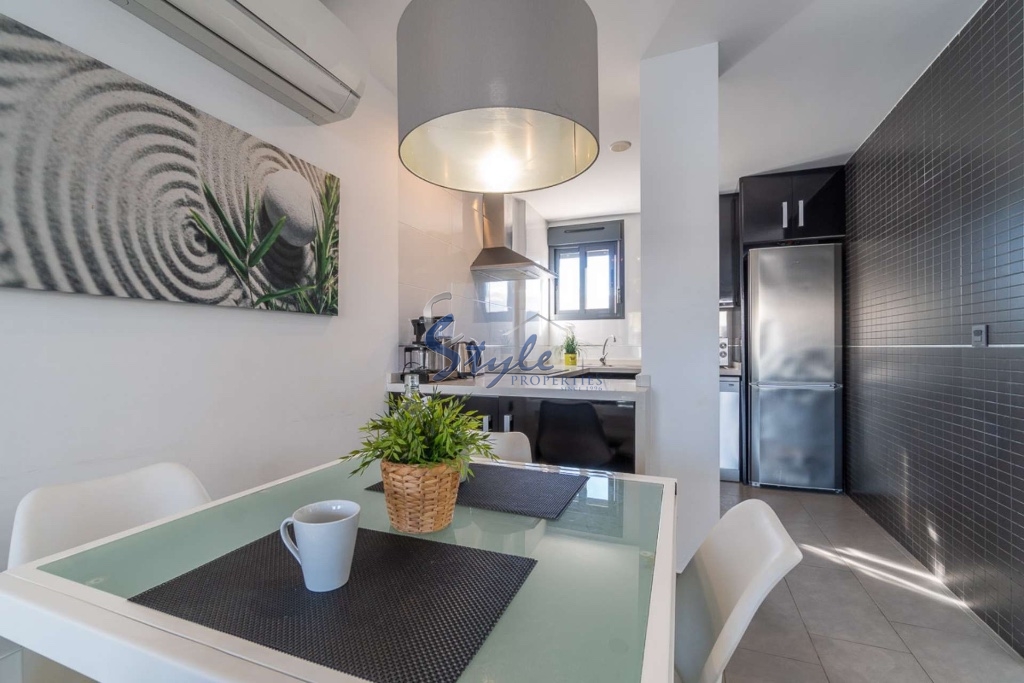 Ático de dos dormitorios en Oasis Beach en venta, La Zenia, Costa Blanca, España ID 3883