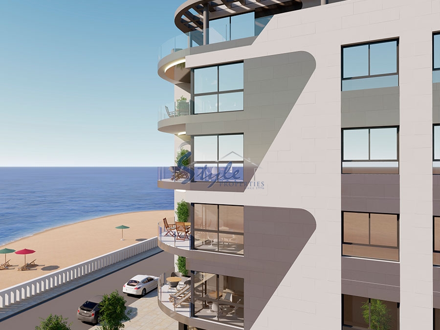 For sale new apartment fist line to the sea beach in Torrevieja, Alicante, Costa Blanca, Spain ON1000_2