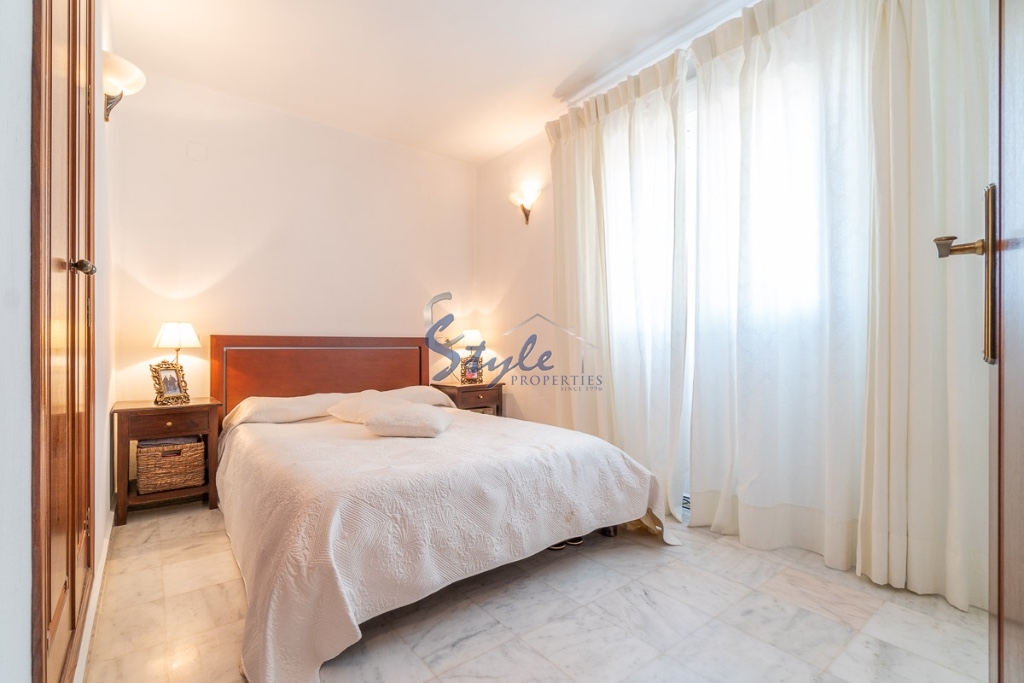 Apartamento de dos dormitorios en venta en Las Atalayas, Aldea Del Mar, Torrevieja, Costa Blanca, España