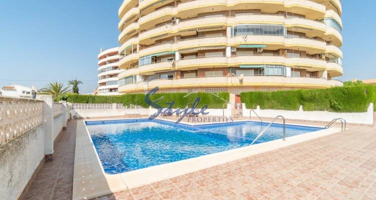 Buy apartment in 700 m from the beach in La Zenia, Orihuela Costa. ID 4110