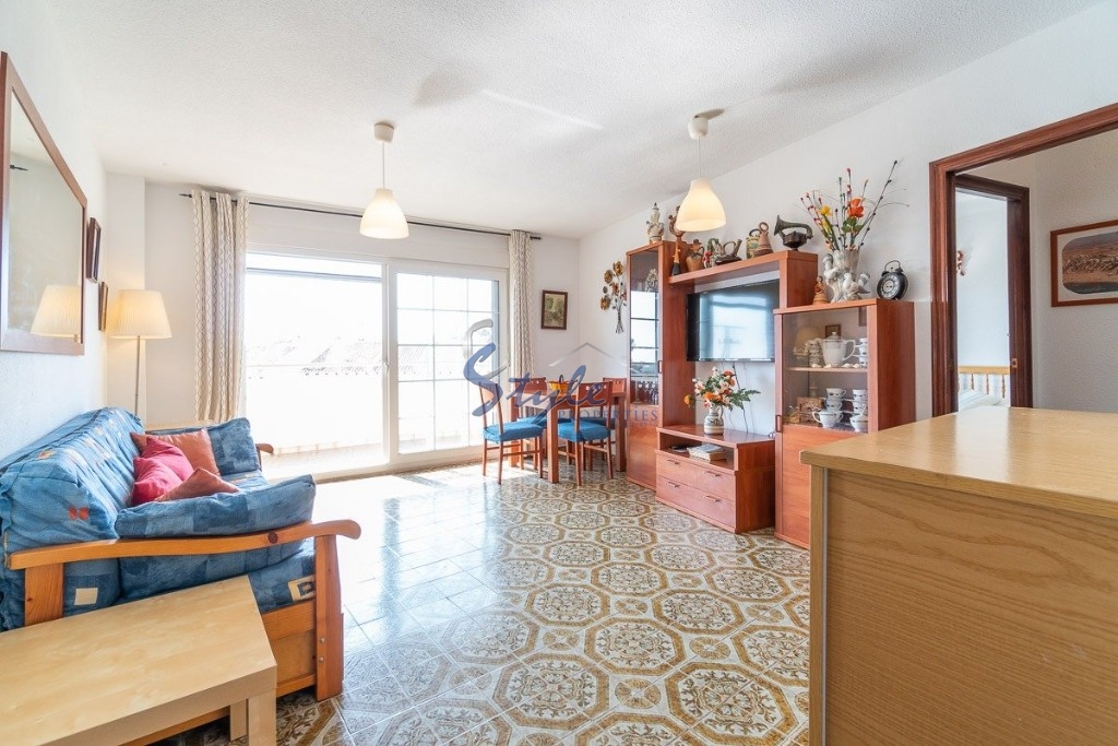 Buy apartment in 700 m from the beach in La Zenia, Orihuela Costa. ID 4110