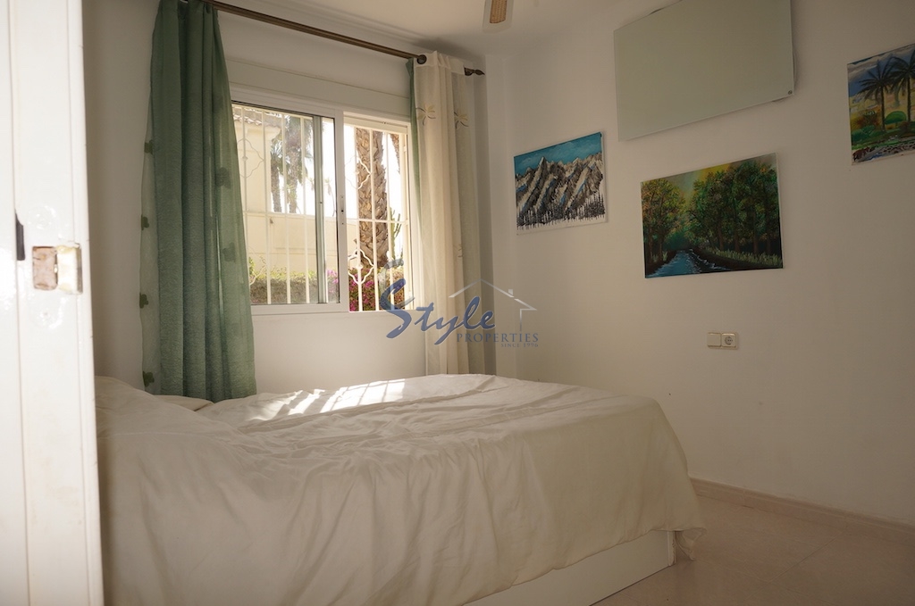 Apartamento de dos dormitorios en venta en Miraflores 3, Playa Flamenca, Costa Blanca, España