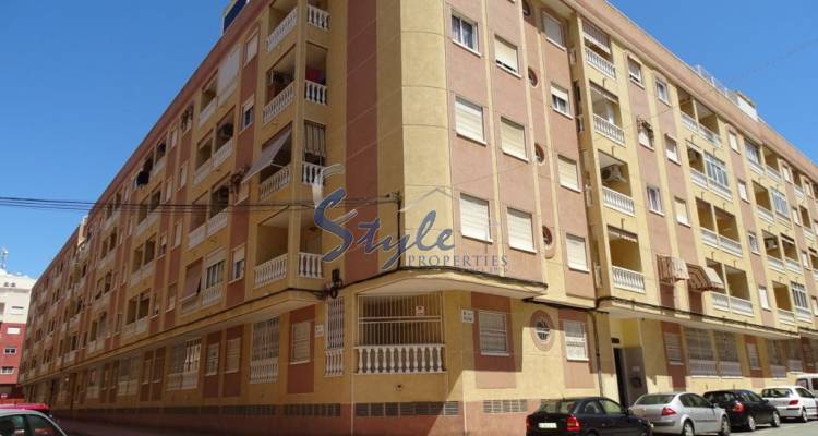Buy apartment close to the sea in Torrevieja, Costa Blanca, 300 meters from the beach. ID: 4113