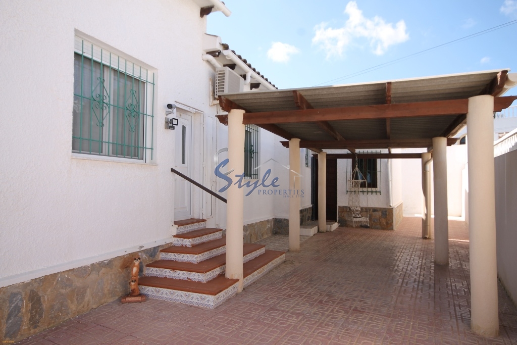 Resale - Villa - San Miguel De Salinas