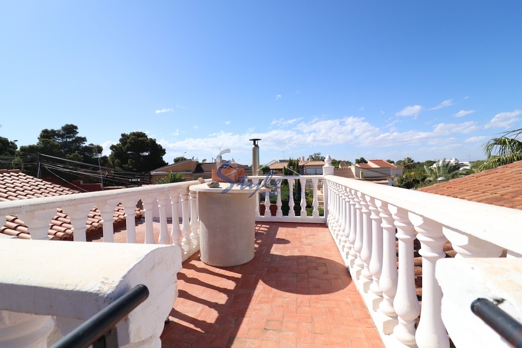 Comprar dúplex adosado con jardín y piscina en Los Balcones, Torrevieja. ID 4116