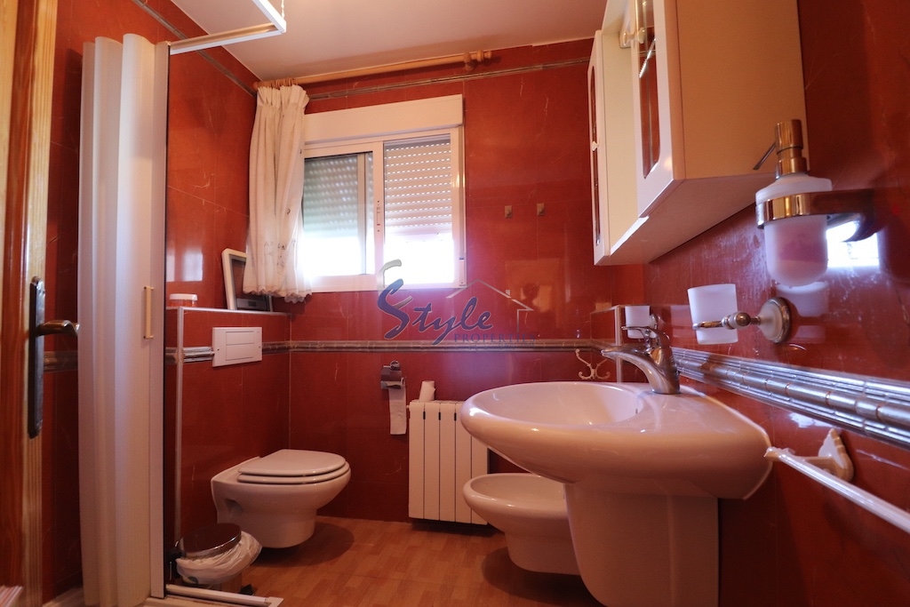 Adosado con piscina privada y 4 dormitorios en venta en Los Balcones, Torrevieja, Costa Blanca, España