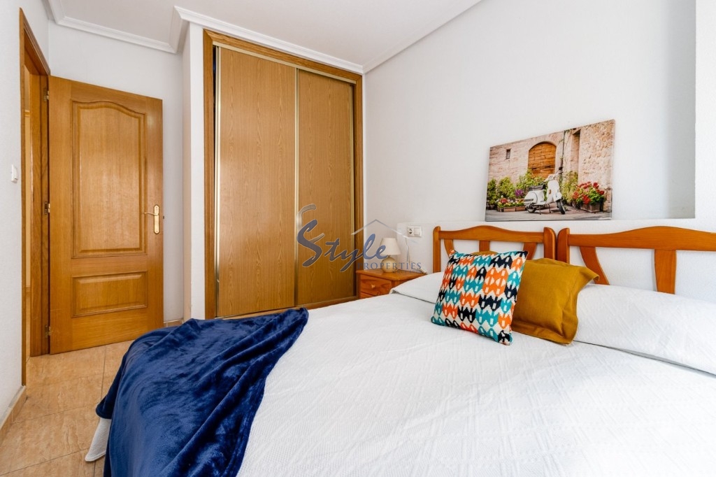 Buy apartment close to the sea in Torrevieja, Costa Blanca, 900 meters from the beach. ID: 4122