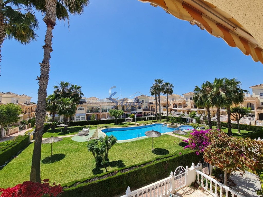 Buy 3D townhouse with pool close to the sea in Playa Flamenca, Orihuela Costa. ID: 4123