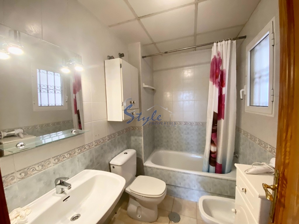 Comprar apartamento cerca de la playa en La Zenia, Orihuela Costa. ID 4129