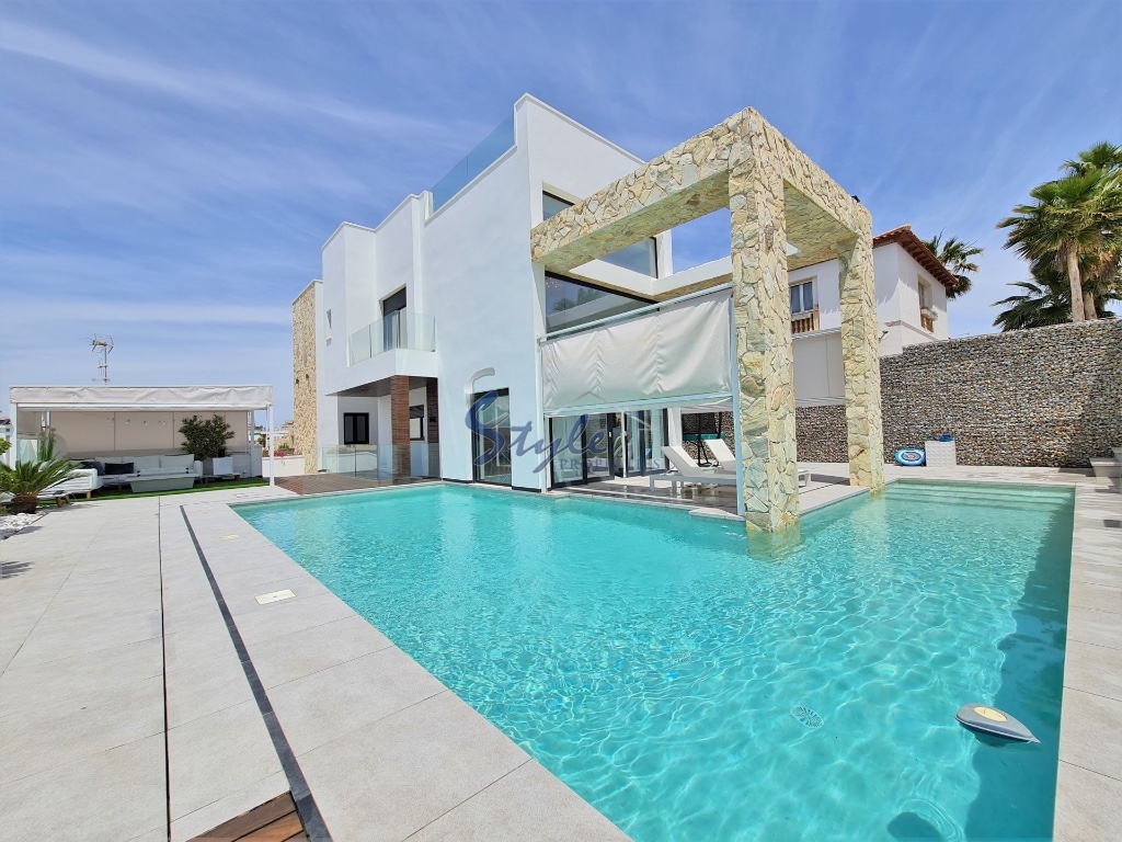 Villa with private pool for sale in La Mata, Torrevieja, Costa Blanca ...