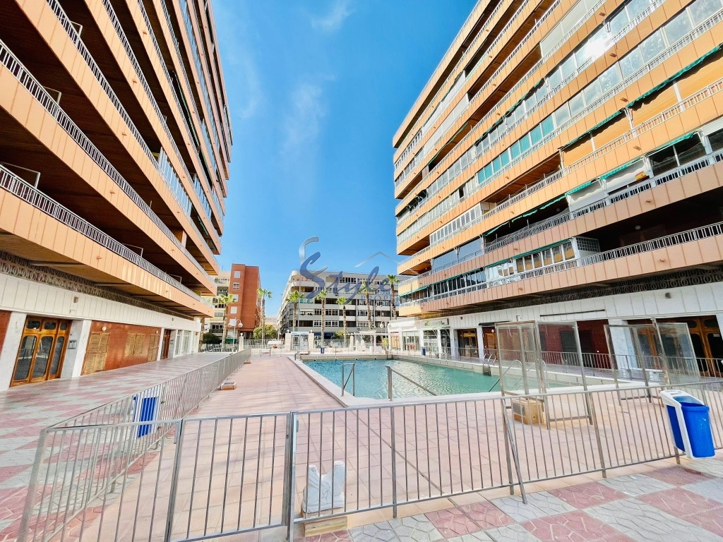 Buy apartment first line sea in Torrevieja, Costa Blanca, 50 meters from the beach. ID: 4132