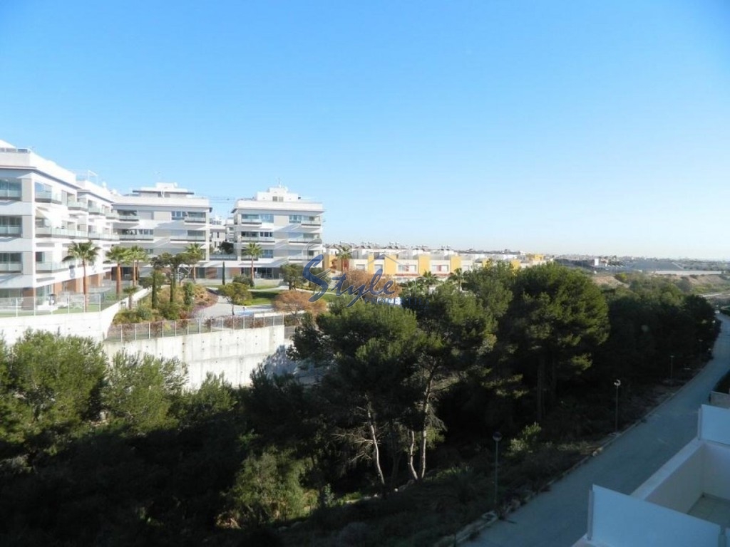 Buy apartment with pool in Costa Blanca close to golf in Villamartin. ID: 4138