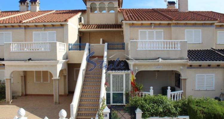 Perfectly located top floor apartment for sale in Playa Flamenca, Orihuela Costa, Costa Blanca, Spain