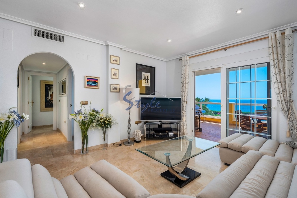 Sea View apartments with 3 bedrooms for sale in Cabo Roig, Costa Blanca South, Spain