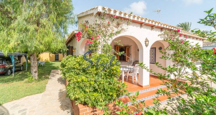 Detached house for sale in Punta Prima, Costa Blanca South, Spain ID3989