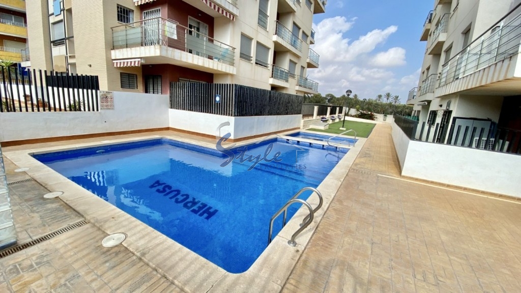 Buy apartment in Punta Prima, Orihuela Costa, Costa Blanca. ID 4174