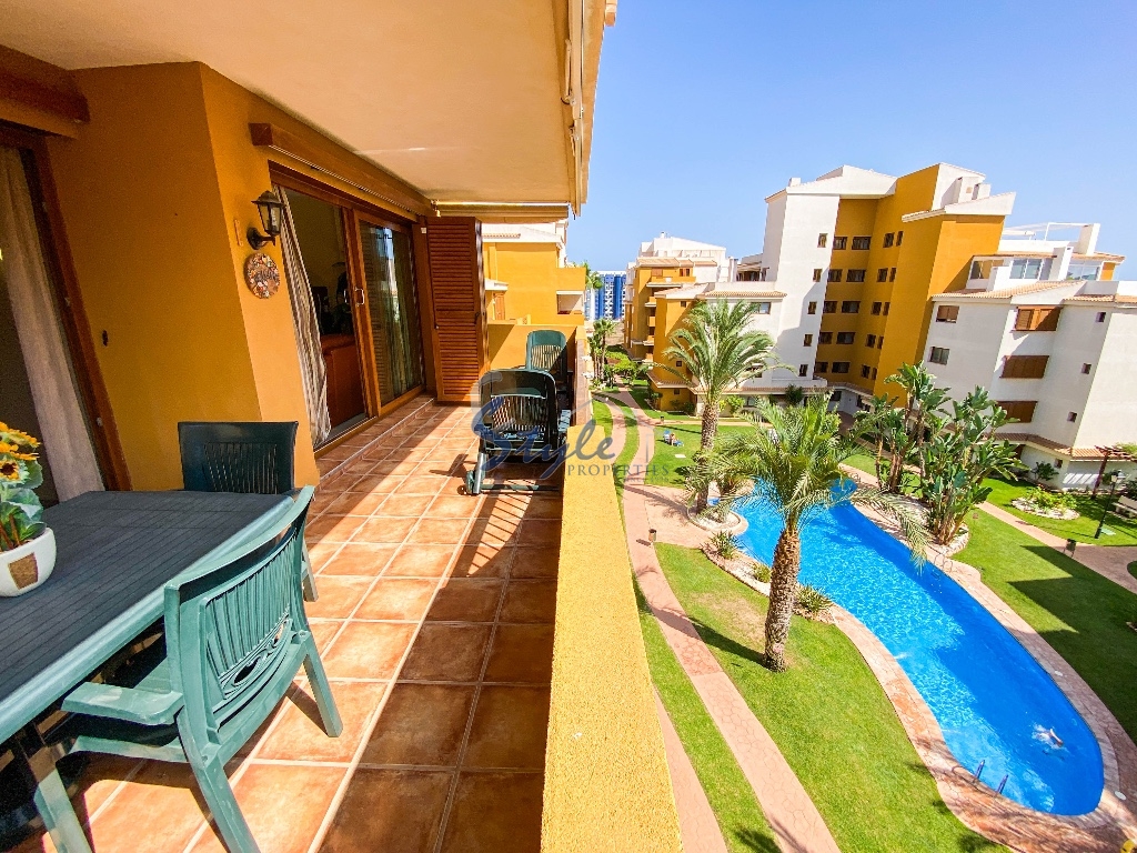 Apartamento orientado al sur con dos dormitorios en venta en La Entrada, Punta Prima, Costa Blanca Sur, España D2680