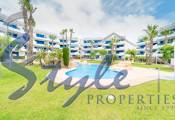 Comprar apartamento con piscina y cerca del mar en Playa Flamenca, Orihuela Costa. ID: 4176