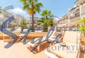 Se vende apartamento bajo con piscina y cerca del mar en La Veleta, Orihuela Costa. ID: 4178