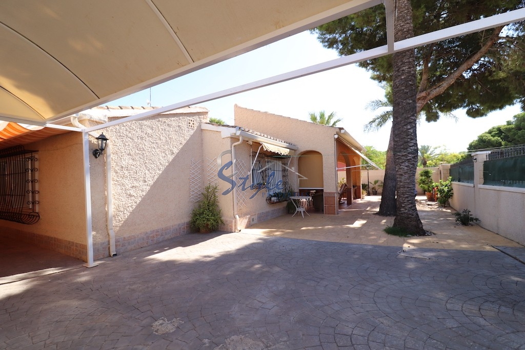 Resale - Villa - Punta Prima