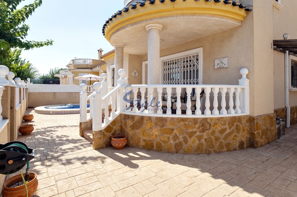 Resale - Villa - Pinar De Campoverde