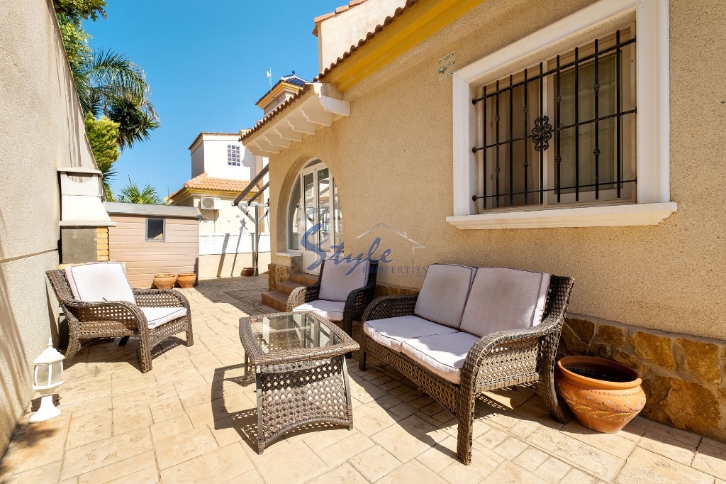 Resale - Villa - Pinar De Campoverde