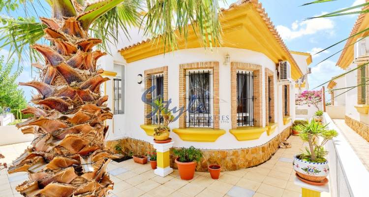 Buy detached house in Pinar de Campoverde, Costa Blanca, Spain. ID: 4192