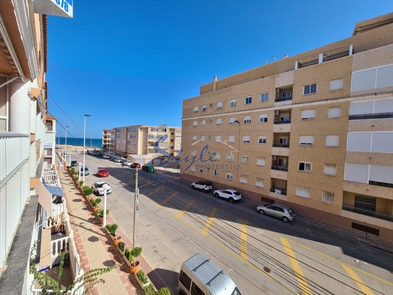 Buy apartment close to the beach in La Mata, Torrevieja. ID 4200